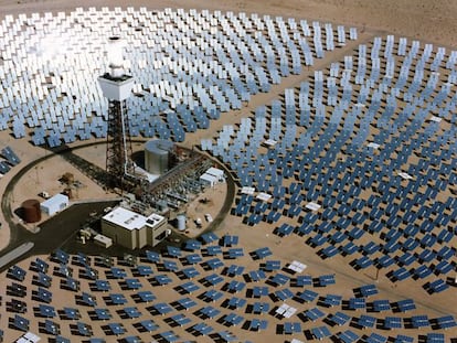 Una central termosolar en el desierto de Mojave, California.