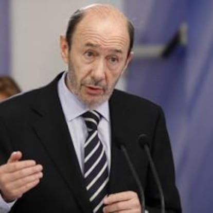 El candidato socialista a la presidencia del Gobierno, Alfredo Pérez Rubalcaba, durante su intervención hoy ante el Comité Federal del PSOE que ha aprobado el programa con el que el partido concurrirá a las elecciones generales.