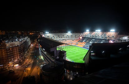 Vista general de Mestalla la noche del Valencia-Atalanta de Champions, hace una semana.