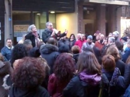 Asamblea espont&aacute;nea de trabajadores en Legan&eacute;s. 