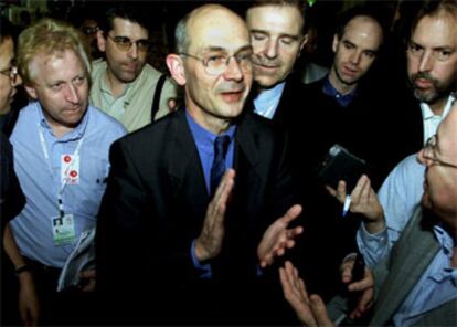 El comisario europeo de Comercio, Pascal Lamy, en la cumbre de la OMC celebrada en Doha en 2001.