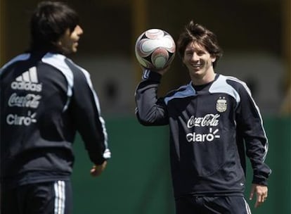 Messi con Agüero en un entrenamiento de la selección argentina