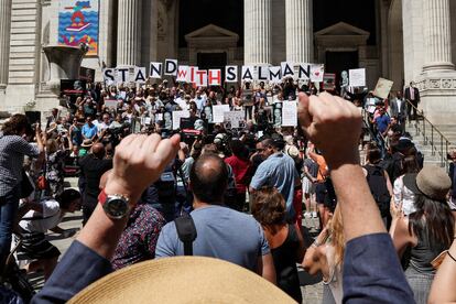 Writers and supporters of Salman Rushdie, at a tribute to the writer in New York a week after the attack.