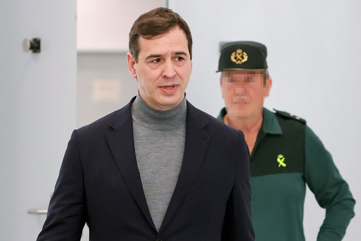 El hermano de Sánchez cuestiona la investigación que lo ha llevado al  banquillo para defender su inocencia | España | EL PAÍS