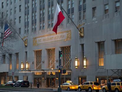 Fachada del hotel Waldorf-Astoria de Nueva York (EE UU), el 27 de marzo de 2013
