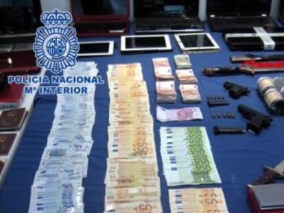 Imagen del dinero incautado por la policía en la operación "Triada".