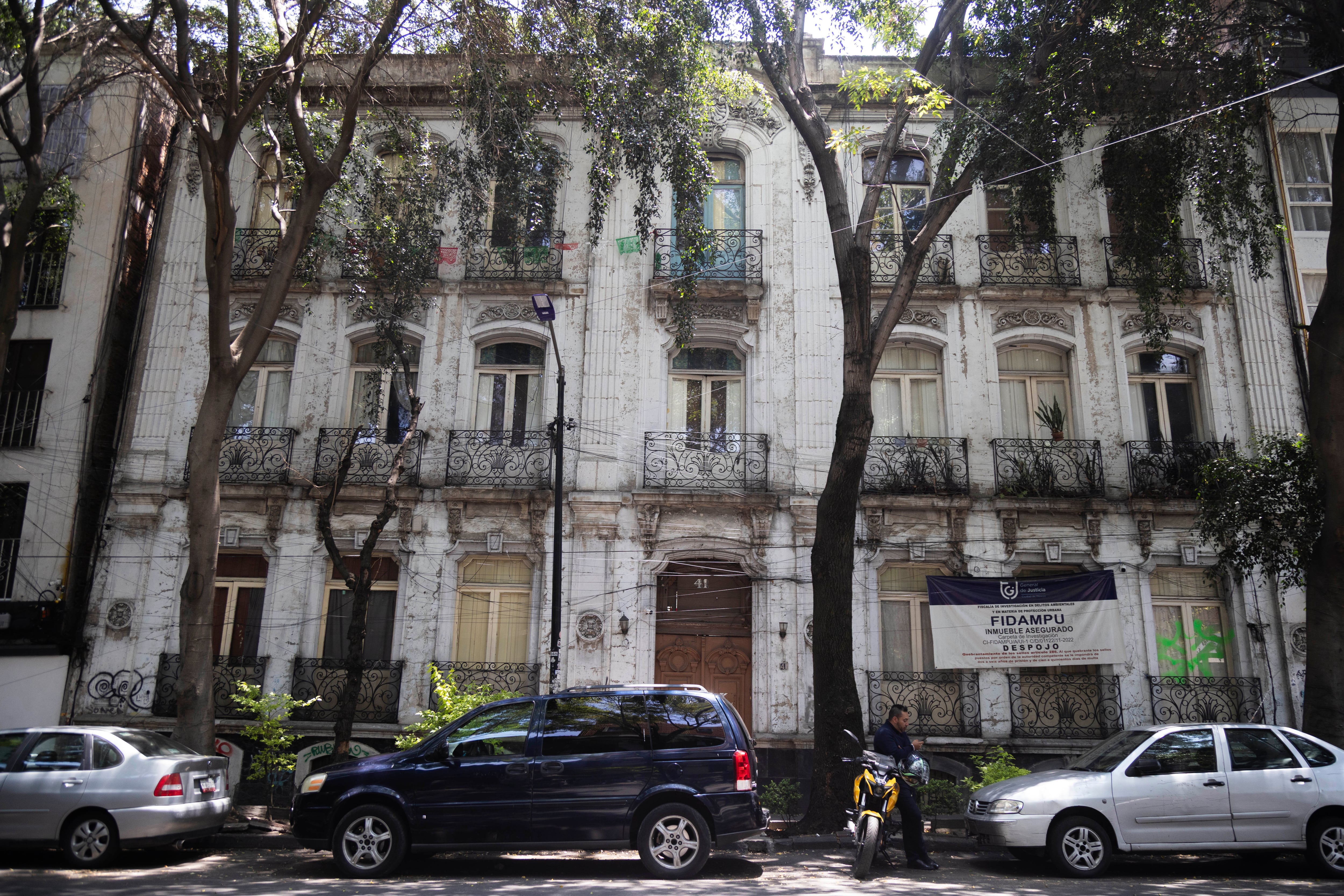 El edificio habitacional ubicado en la calle de Turin #41 en la colonia Juárez, Ciudad de México.