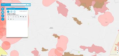 Una vez dentro del mapa, podremos hacer zoom sobre la zona en la que queremos volar. Esta podremos limitarla a distintas formas geométricas, para hacer más específica la zona de vuelo que vamos a hacer. Estas formas aparecen en el menú de la izquierda, que podemos ver en la imagen.