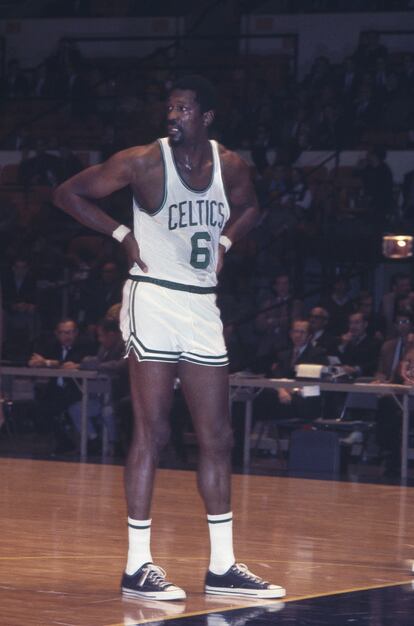 Bill Russell, jugador de los Celtics, durante un partido en 1960.