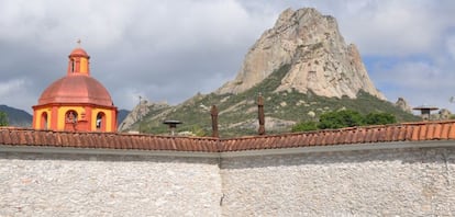 El gran monolito de Bernal.