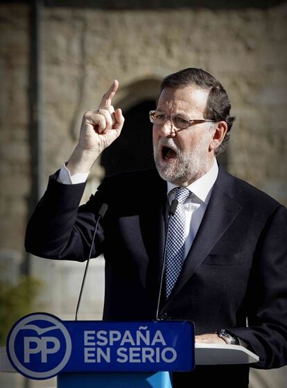 Rajoy: "La recuperación económica está aquí, pero si las cosas se hacen mal, volverán los problemas... España no está para experimentos... Le hemos dado la vuelta a la situación. Somos el país que más crecimiento tiene... Hemos podido bajar los impuestos y la próxima legislatura volveremos a hacerlo".