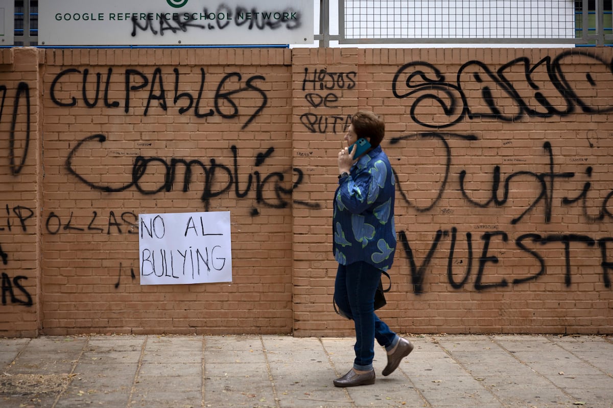 La Fiscalía investiga las amenazas y la difusión en redes de fotos de las supuestas acosadoras en un colegio de Sevilla