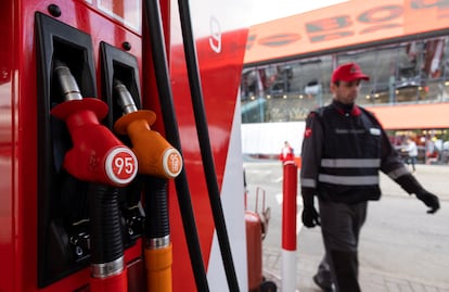 Una gasolinera de Neftmagistral en Moscú.