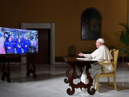 El Papa llama al cielo