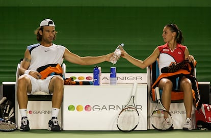 Carlos Moyá and Flavia Pennetta. Pennetta, winner of the U.S. Open, was the first known girlfriend of the Spanish tennis player until he began dating actress Carolina Cerezuela, the mother of his three children. 