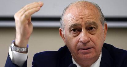 El ministro Jorge Fernández Díaz.