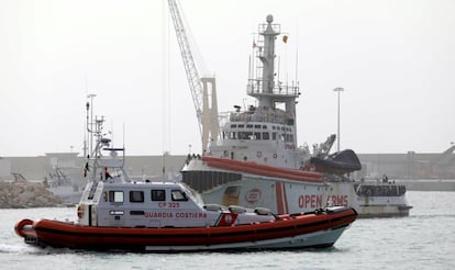 El vaixell d'Open Arms, al port de Pozzallo (Itàlia).