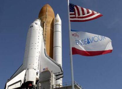 El transbordador Endeavour en la base de Cabo Cañaveral, en Florida