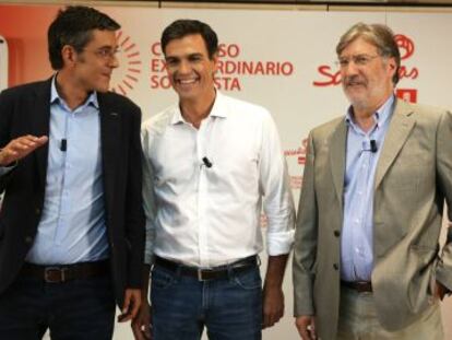 Eduardo Madina, Pedro S&aacute;nchez y Jos&eacute; Antonio P&eacute;rez Tapias, antes del debate del lunes.