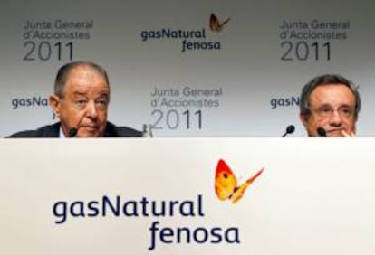 El presidente de Gas Natural Fenosa, Salvador Gabarró (i), acompañado del Consejero Delegado, Rafael Villaseca (d). EFE/Archivo