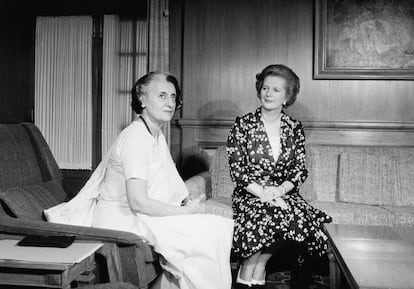 Entrevista de la pimera Ministra, Margaret Thatcher con su homóloga India, Indira Gandhi, abril de 1981.