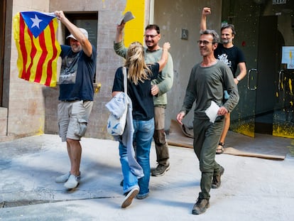 a jueza de Solsona (Lleida) ha decretado libertad provisional para los cuatro detenidos acusados de querer boicotear la Vuelta ciclista a su paso por Cataluña.