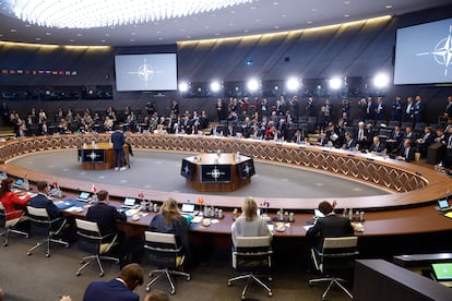 Los ministros de Defensa de los países de la OTAN en la sede de la alianza en Bruselas, este jueves.