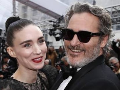 Joaquin Phoenix y Rooney Mara, en Los Ángeles.