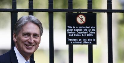 El ministro de Exteriores británico, Philip Hammond, en Downing Street (Londres).