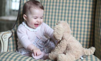 Carlota de Cambridge, de seis meses.