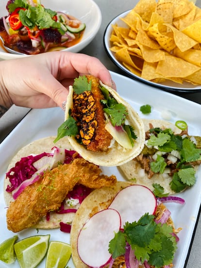 Surtido de tacos del restaurante Tope.