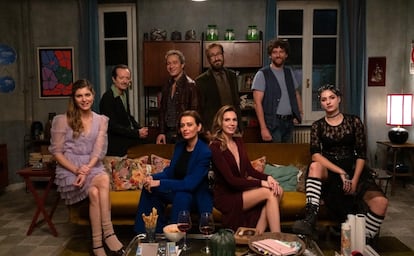 Valeria Puccini, Rocco Papapelo, Claudio Santamaria, Claudia Pandolfi, Marco Giallini, Emanuela Fanelli, Maurizio Lastrico y Maria Chiara Giannetta, encargados de interpretar las cuatro almas del cerebro de los dos protagonistas de 'LocaMente', de Paolo Genovese.