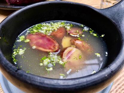 Caldo de papas nativas en el restaurante Casa Hermana en Bogotá. / Capel