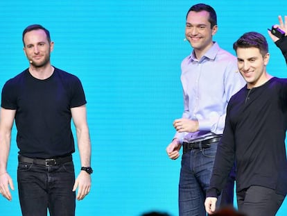 O chefe de produto do Airbnb, Joe Gebbia, com o diretor técnico Nathan Blecharczyk e o executivo-chefe Brian Chesky.