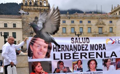 A demonstration in Bogotá demanding the journalist's release.