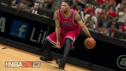 Derrick Rose, de los Chicago Bulls, en un lance del juego