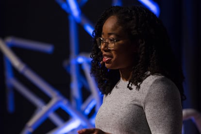 Jordan Harrod durante su intervención en TEDXBeacon Street