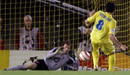 Lehmann detiene el penalti que hubiera dado al Villarreal el pase a la final de la Champions en 2006