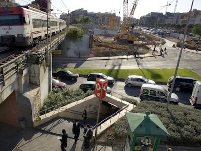 Obras del AVE a su paso por La Torrassa, en 2007.