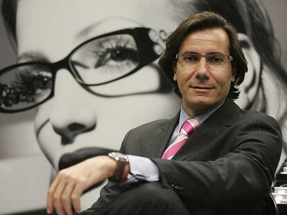 El director general de Visual Global, Iñaki Palomino, subraya la estrecha vinculación entre las gafas de su empresa y la moda española.