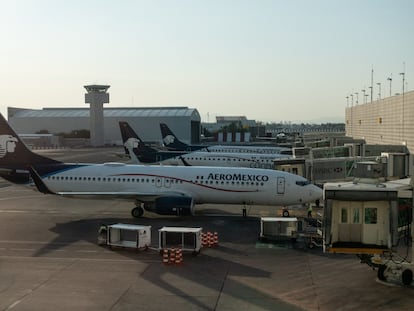 Flota aérea de Grupo Aeromexico en el Aeropuerto Internacional de la Ciudad de México.