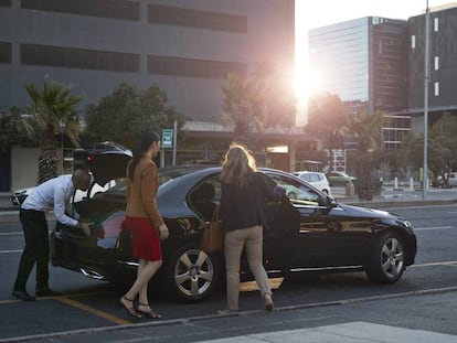 Así quiere supervisar el Gobierno los servicios que realicen Cabify y Uber
