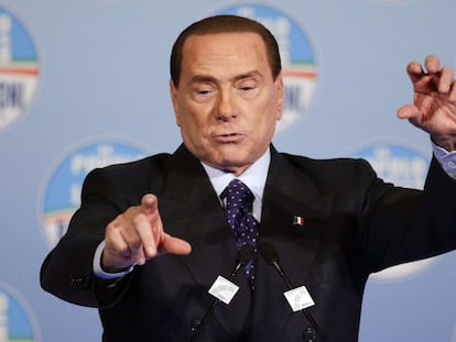 Silvio Berlusconi durante un acto de campaña para las elecciones en Italia.