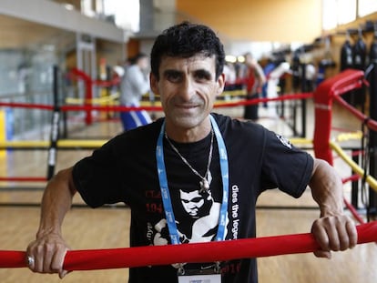 El boxeador Lahcene Zemmouri, voluntario en los Mediterráneos.