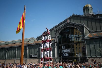 Actuació castellera a El Born.