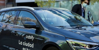 Un vehículo VTC de Cabify.