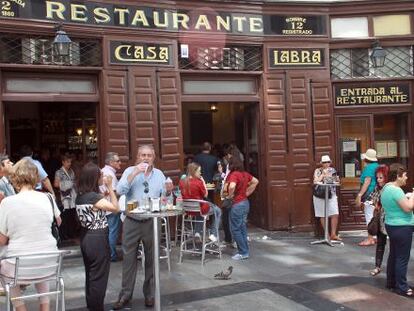 La taberna Casa Labra, en Madrid.