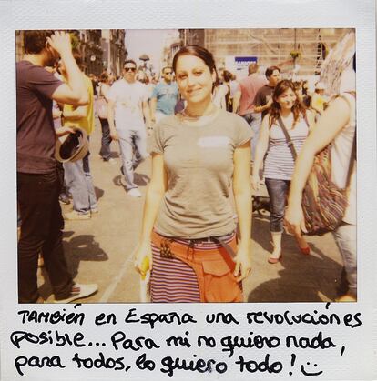 Sol González. 25 años. Agente de viajes.