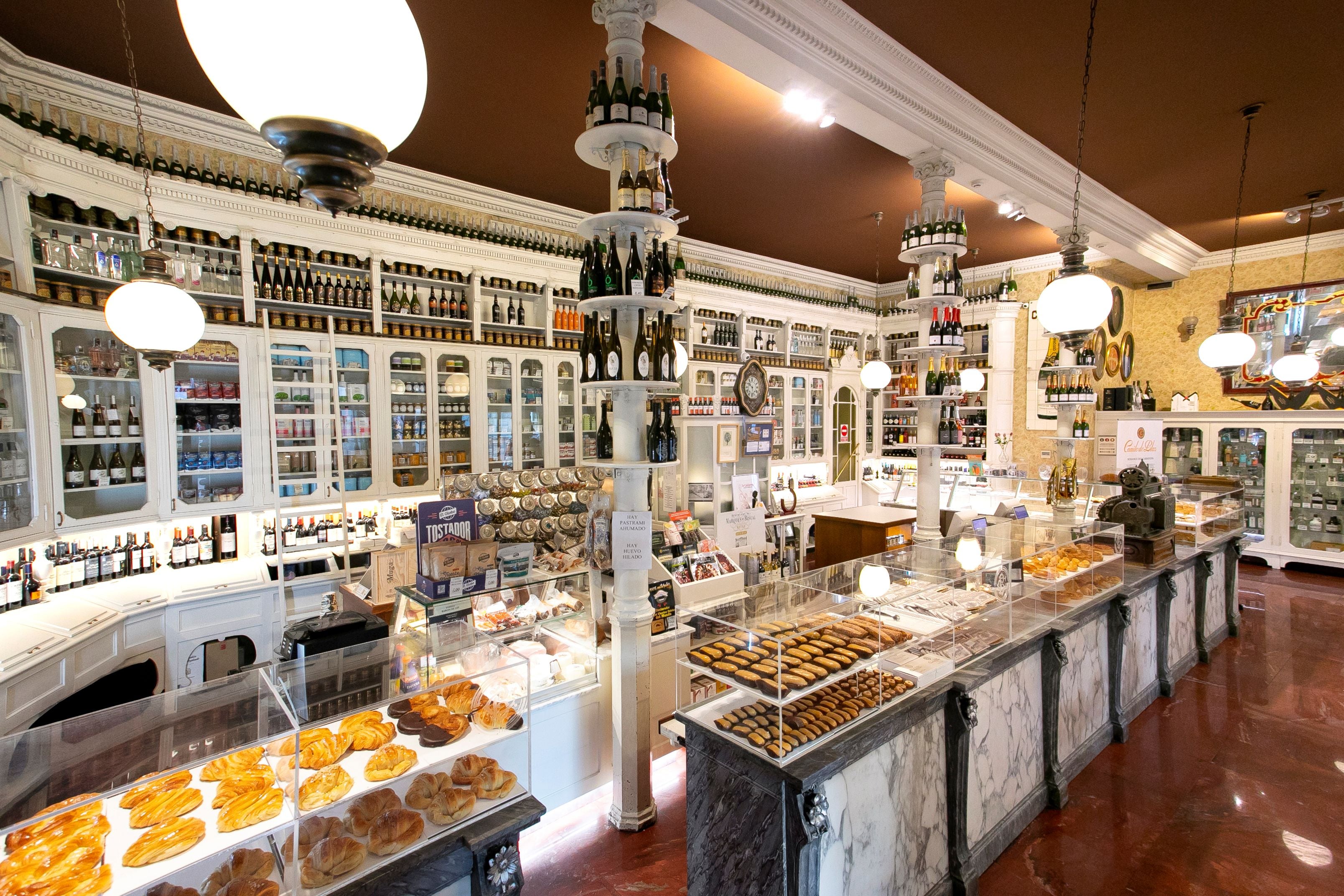 Un templo de la buena pastelería en Oviedo.