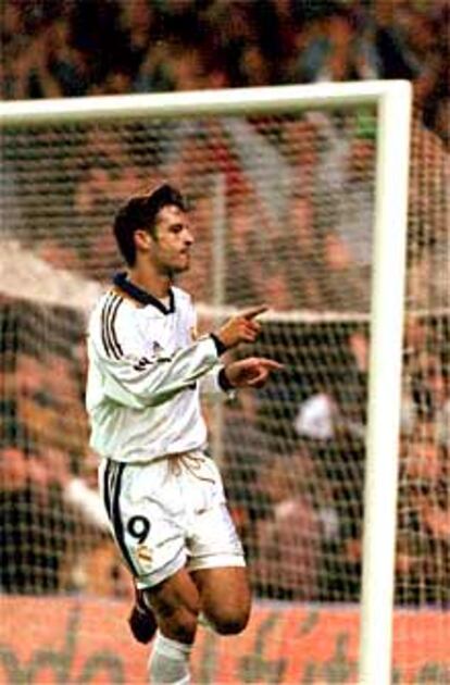 Morientes celebrando un gol durante la temporada pasada.